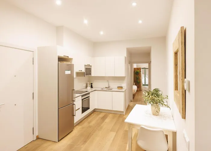 Bravissimo Forca 17, Barri Vell * خيرونا