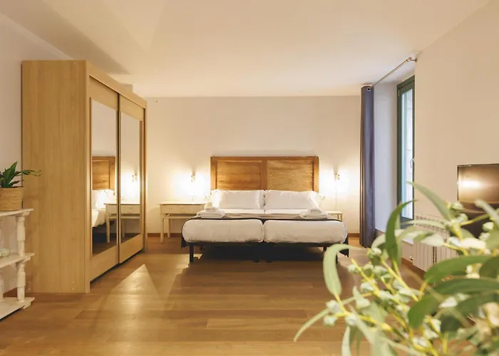 Bravissimo Forca 17, Barri Vell * Girona